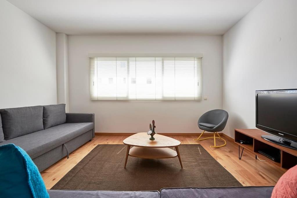 Modern Apartment In Parque Das Nacoes Lisbon Exterior photo